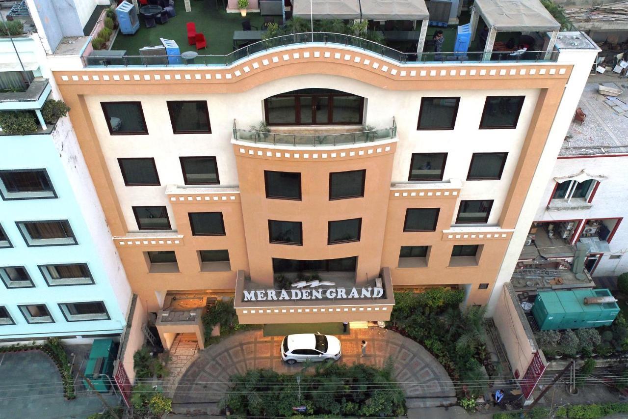 Hotel Meraden Grand Varanasi Dış mekan fotoğraf